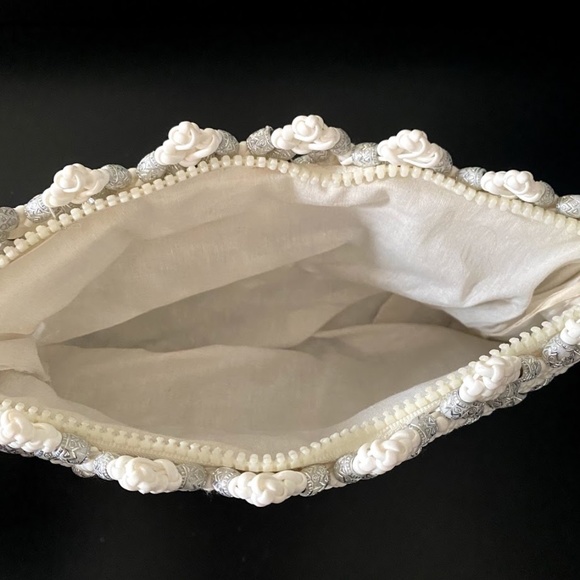 Bead Clutch - Picture 3 of 5